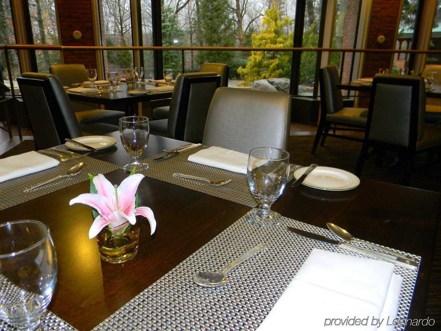 Hilton Westchester 라이브룩 레스토랑 사진