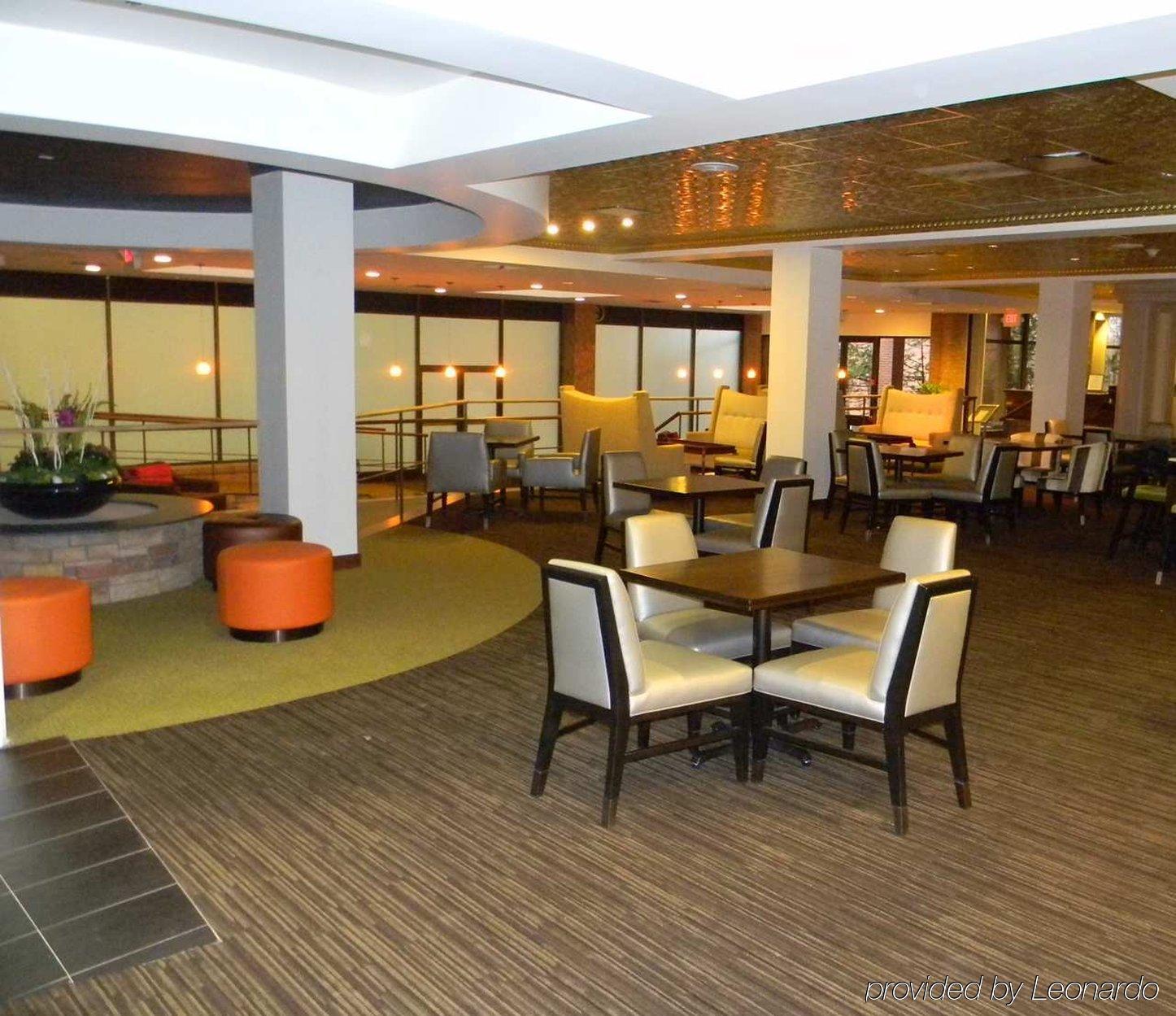 Hilton Westchester 라이브룩 레스토랑 사진