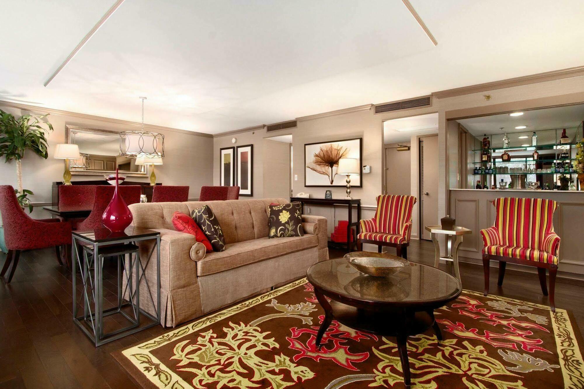 Hilton Westchester 라이브룩 객실 사진